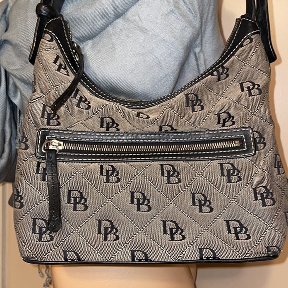 Dooney & bourke women’s purse shoulder bag Vintage logo black tan classic - Picture 2 of 12